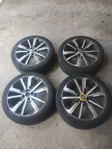Vendo rodas aro 17 do Fiat cronos