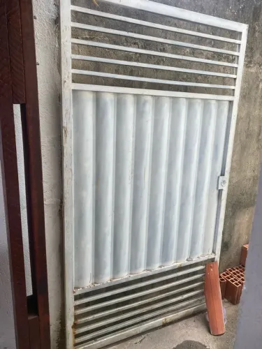 Portão de alumínio