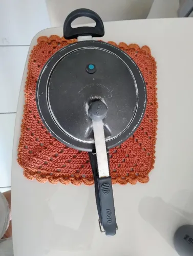 Panela pressão NIGRO. 3 L, Antiaderente Teflon, perfeita funcionando 