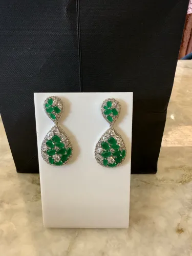 Lote com 6 brincos de bijuteria de alta qualidade, também vendemos separados