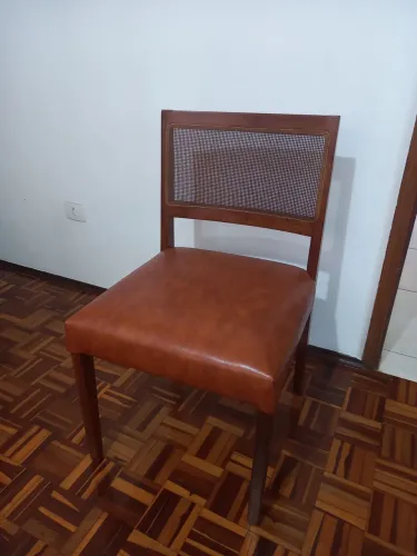 Vendo cadeiras novas 350 cada.