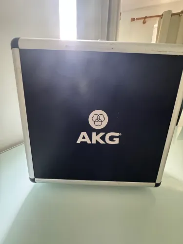 Microfone condensador AKG p420