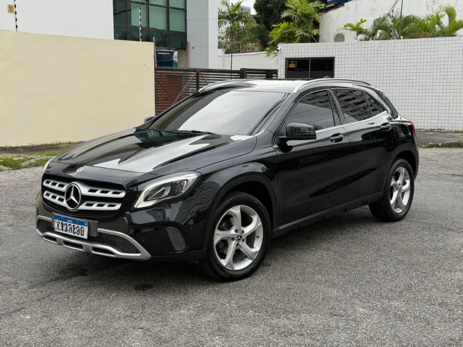 Mercedes-Benz GLA 200 Adv. 1.6/1.6 TB 16V Flex Aut. 2018