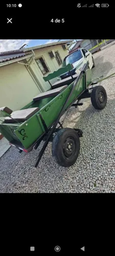 Vendo Carroça de um cavalo. Curiama de couro enfeitada. 