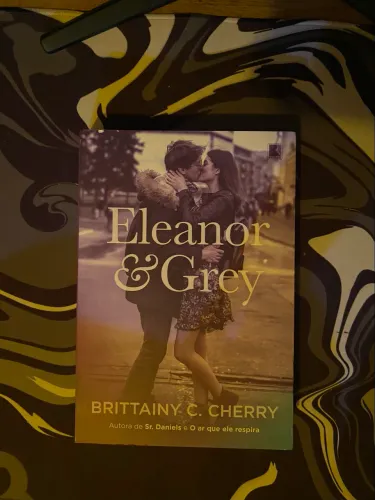 Livro Eleanor e Grey