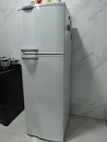 Geladeira Electrolux Frost Free DF34