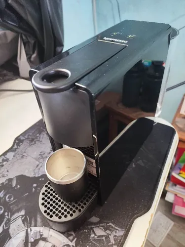 Cafeteira Nespresso Essenza Mini