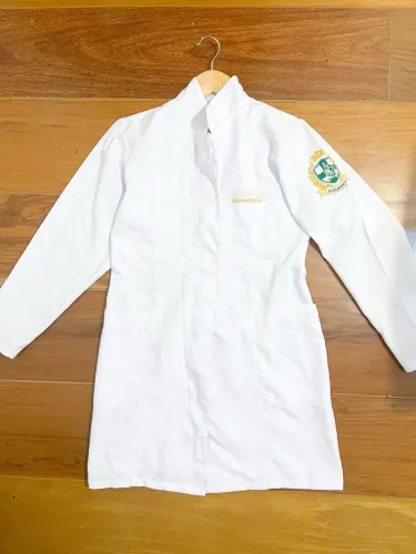 Jaleco branco biomedicina bordado