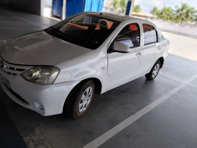 Toyota Etios XS Sedan 1.5 Flex 16V 4P Mec. 2016