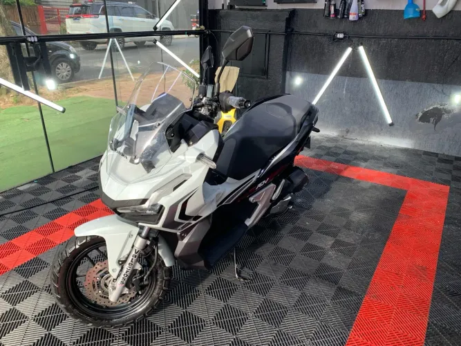 Honda ADV 150 IMPECÁVEL