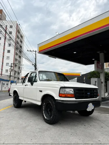 Ford F-1000 Lightning/ Super 4.9i 1997
