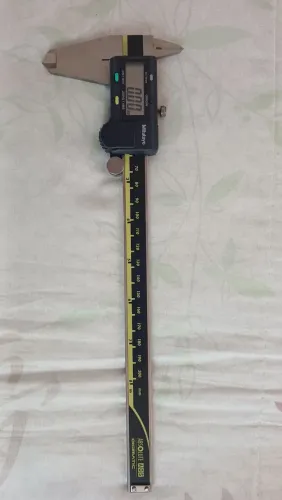 Paquimetro digital Mitutoyo novo sem uso.