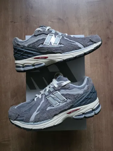 Tênis New Balance 1906 tamanho 39