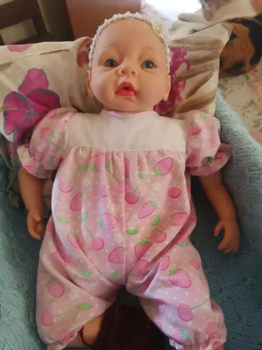 Boneca tipo reborn 