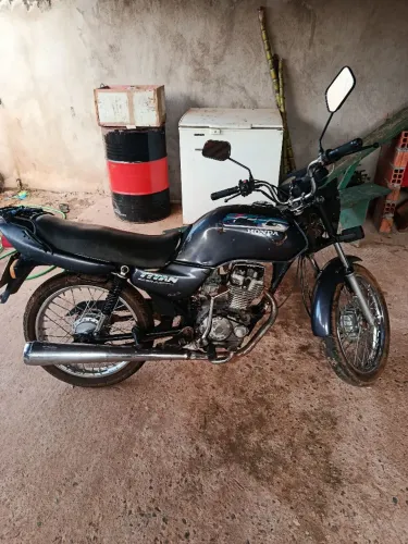 Vende-se moto 99