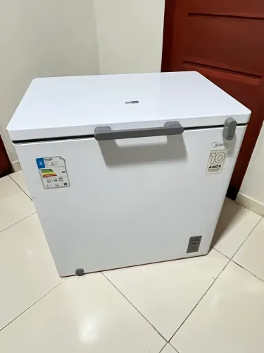 Freezer Midea 200L Bem conservado