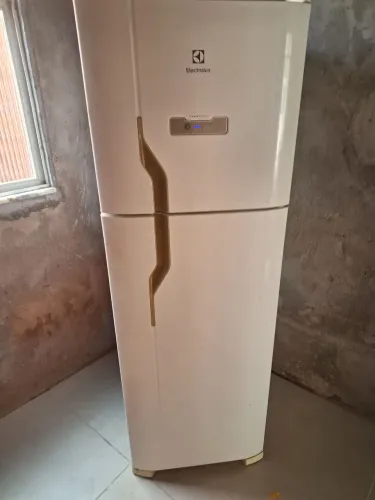 Geladeira frostfree 390l