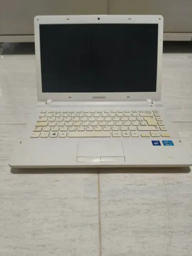 Notebook Samsung Core i3