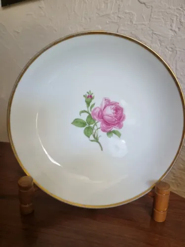 Prato de Porcelana Fürstenberg - Decoração 02274 - Filete a Ouro