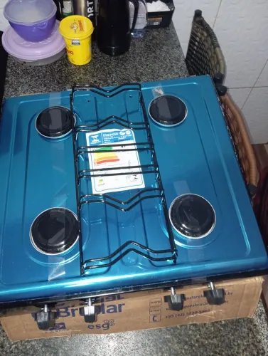 Vendo um fogão de mesa de 4 bocas Braslar (novo n caixa nunca foi usado)