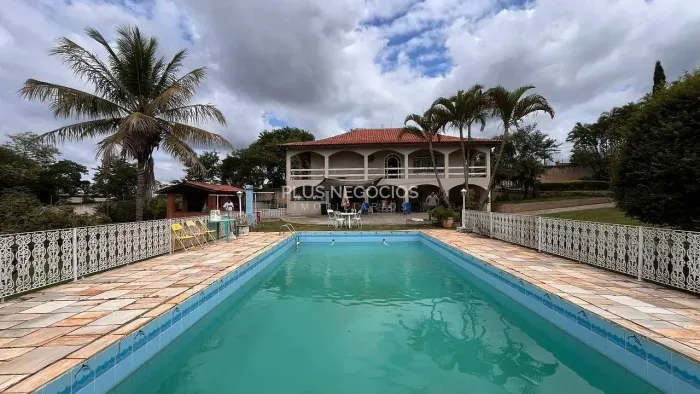 Oportunidade em condomínio de luxo | Casa com 4 dormitórios, 2 suítes | área gourmet, pisc