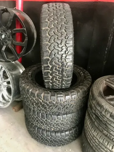 04 Pneus aro 17 med 225/65 Renegade Grand Vitara Compass