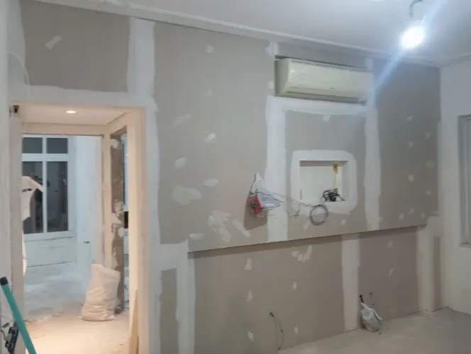 Máfia do gesso acartonado e instalação de ar condicionado 