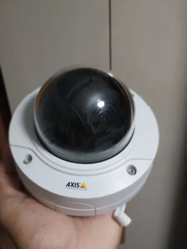 Câmera IP AXIS