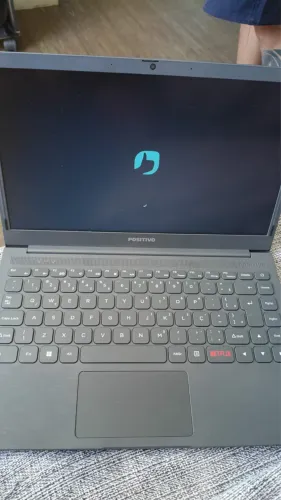 Notebook Positivo Vision 14,1?, ideal para estudos, trabalho, navegação e uso diário.