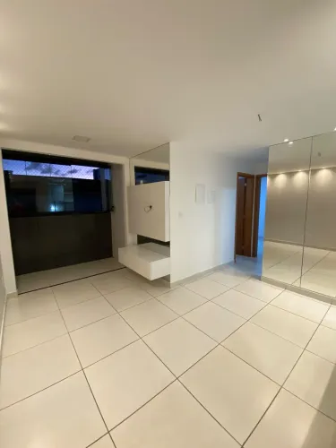 Apartamento térreo, excelente localização.