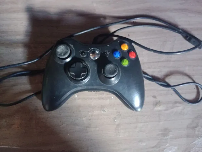 Controle com fio estilo Xbox 360 para PC - Funcionando
