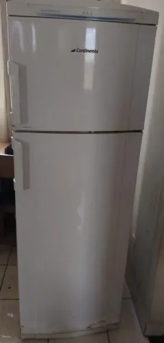 Vendo geladeira 220v