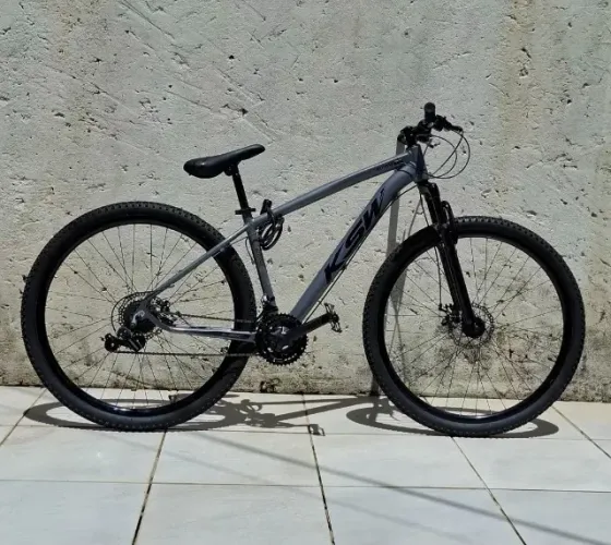 Bicicleta Aro 29 Ótimo Estado / Pronta para Uso