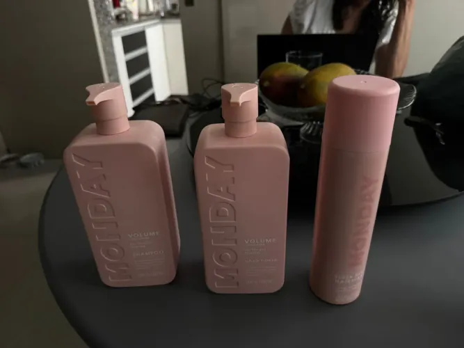 Vendo shampoo e condicionador Monday Volume+Collagen ( 887ml ) + spray antifrizz