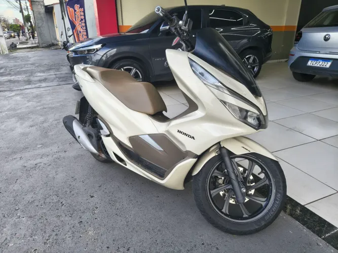 pcx 2019 com apenas 21.km rodados (super conservad)a