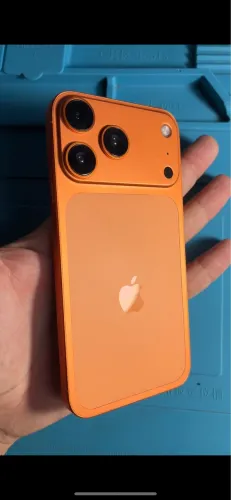 iPhone XR/17 pro 64g