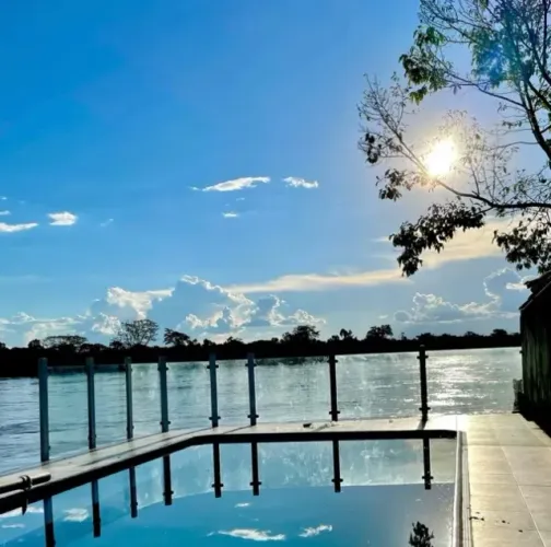 Alugo Linda Casa na beira do Rio Araguaia/Aruana