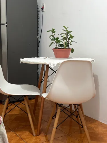 Mesa 2 cadeiras