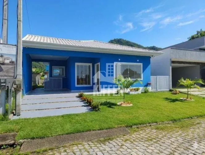 Casa com 3 quartos para alugar, 100 m² por R$ 4.577/mês - São José de Imbassai - Maricá/RJ