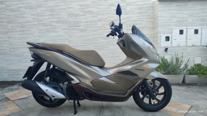 PCX 150 DLX + BAIXISSIMO KM 9.600