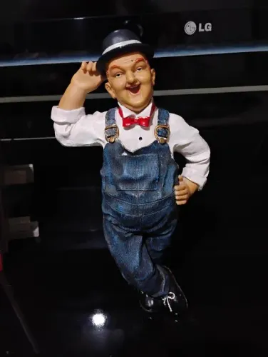 Boneco em resina Oliver Hardy "Gordo" MUITO BEM CONSERVADA!