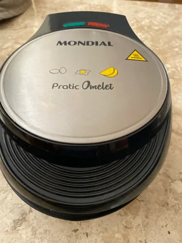 Omeleteira Mondial prátic. Omelete