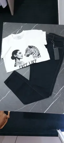 Roupas Femininas! (Calça + T-shirt )