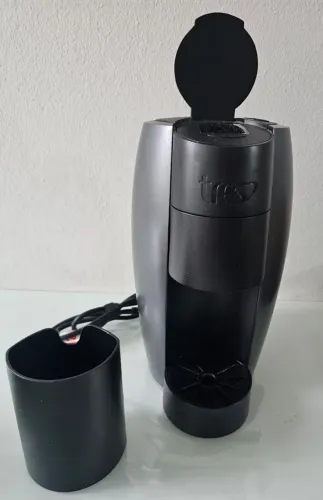 CAFETEIRA EXPRESSO TRÊS CORAÇÕES LOV PRETA