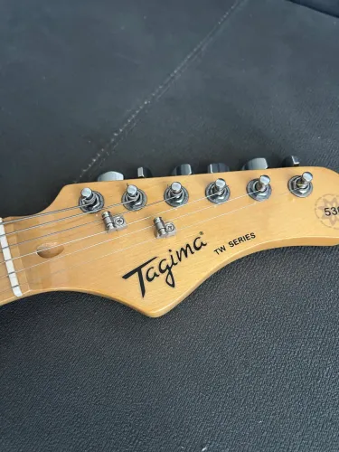 Guitarra Tagima TG530 com ponte Wilkinson