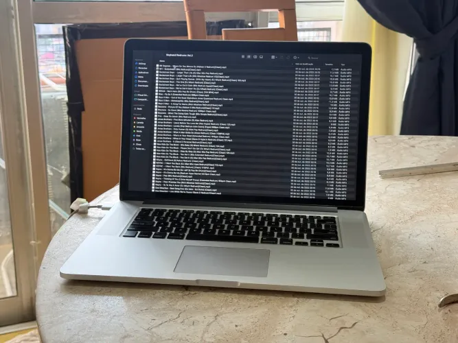 MACBOOK PRO 2015 i7 ?15?