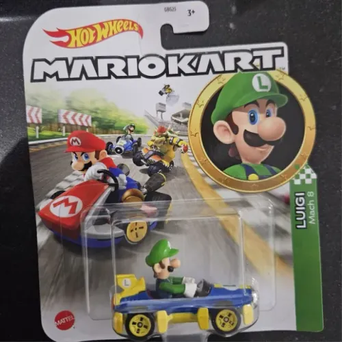 Hot Wheels Mario Kart - Luigi Mach 8 - Miniatura 1/64