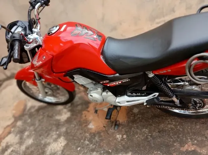 Moto Honda titan 150