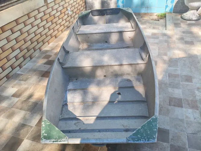 Barco de alumínio 