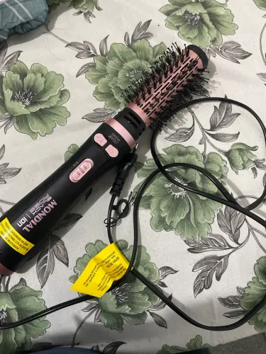 Escova modeladora e secadora